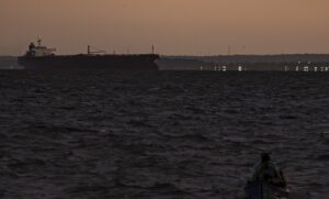 Industriales zulianos ven al petróleo como “motor para la reactivación industrial”