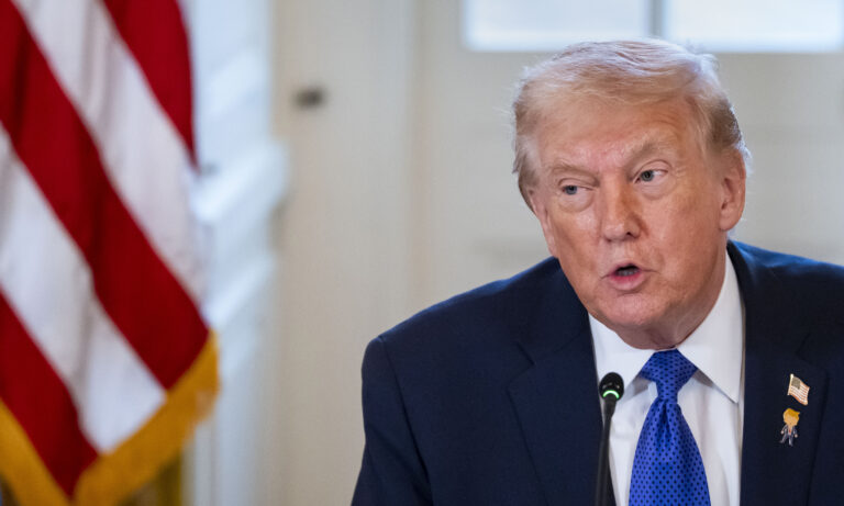 Trump decreta “emergencia” para proteger ingresos del petróleo venezolano en EE. UU.