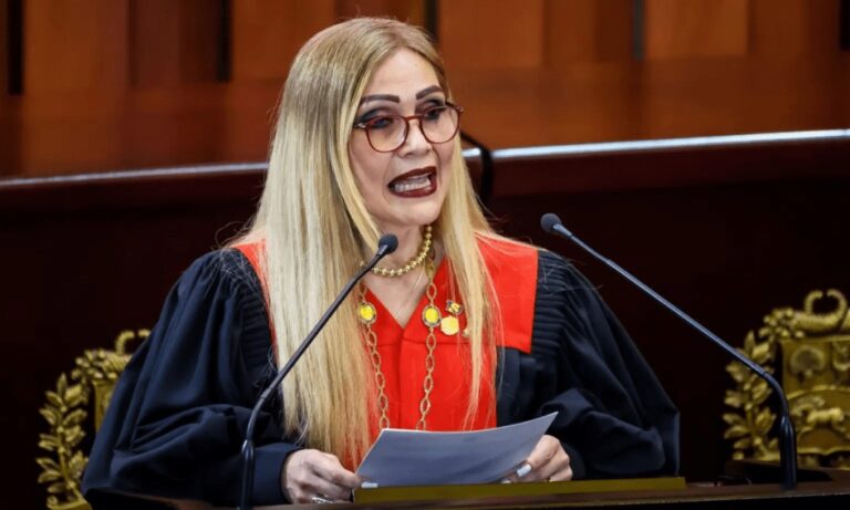 TSJ repudia ataque de EE. UU. y exige fe de vida de Maduro y Cilia Flores