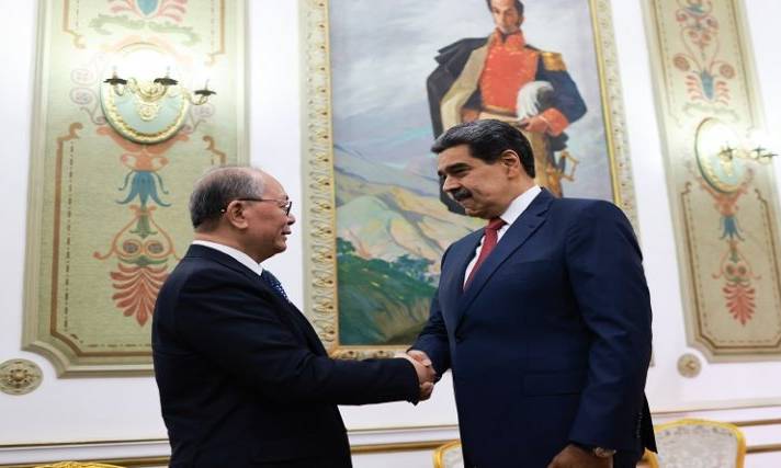 Enviado especial de Xi Jinping visita a Maduro en medio de tensiones con EE. UU.