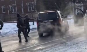 Muere una mujer por disparos de agentes migratorios de EE. UU. en Minnesota