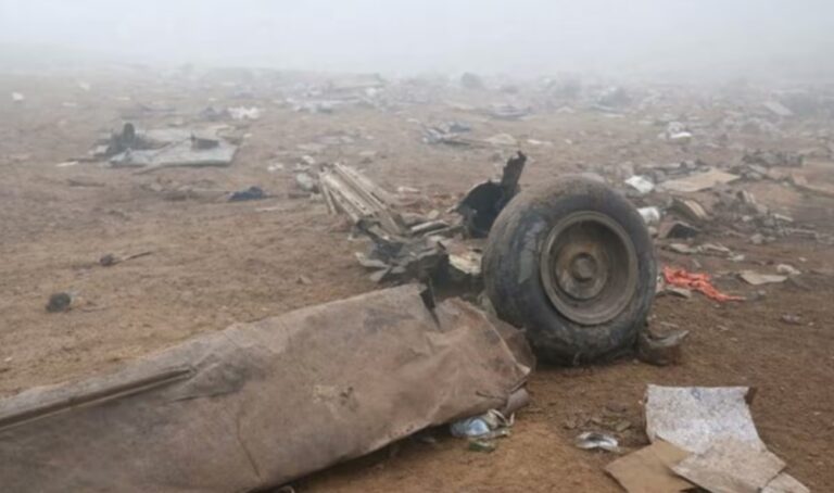 Fallecen 15 personas en accidente de helicóptero militar en Perú, entre ellas 7 menores