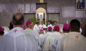 Arzobispo de Maracaibo insta al diálogo “sin imposiciones”