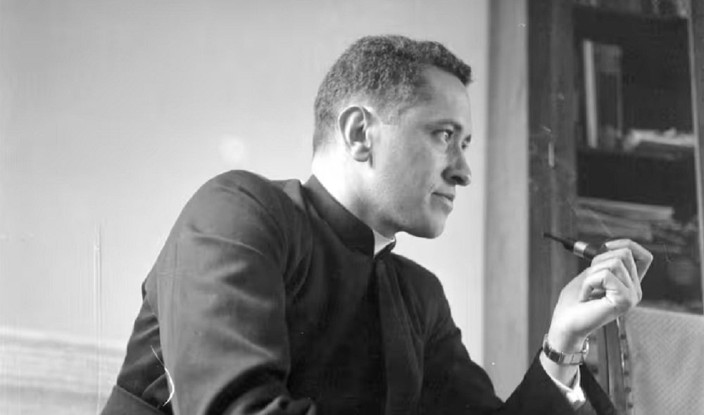 Entregan 60 años después restos de Camilo Torres, “el cura guerrillero” colombiano