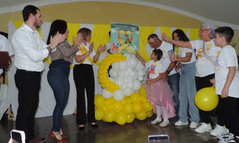 Con 23 campanadas de victoria celebran el Día Internacional del Cáncer Infantil