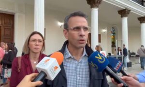 Capriles ve como “burla a las víctimas” que Saab sea el defensor del Pueblo