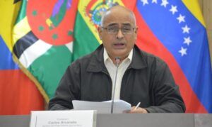 Exministro Carlos Alvarado es el nuevo presidente del IVSS