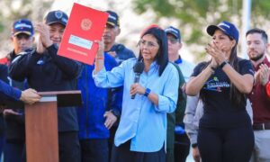 Delcy Rodríguez pide “madurez política” para lograr la “reconciliación” en el país