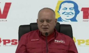 Cabello asegura que excarcelaron a 895 personas desde noviembre