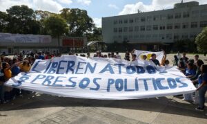 Exigen en concentración en la UCV una amnistía de “amplio alcance” para los presos políticos