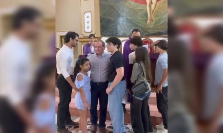 Juan Pablo Guanipa y su hijos reciben aplausos y bendición en iglesia marabina