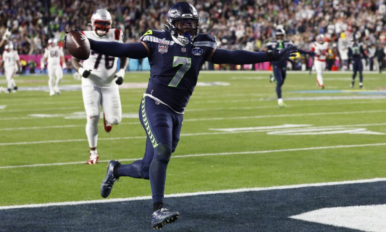 Halcones de Seattle ganan el Super Bowl por 29-13 contra los Patriotas de Borregales