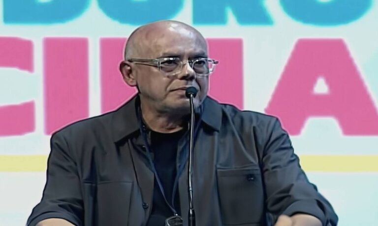 Jorge Rodríguez pide escuchar a familias de presos políticos para la amnistía