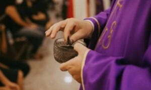 Con la imposición de la ceniza se celebra el Miércoles de Ceniza: inicia la Cuaresma