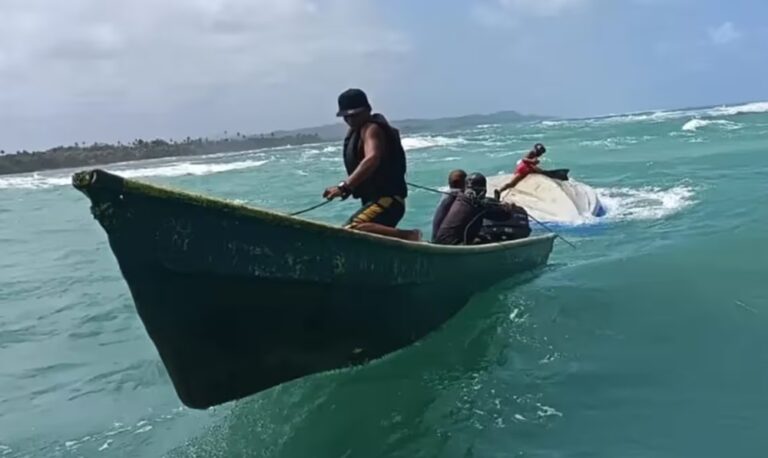 Dos migrantes venezolanas mueren en naufragio de lancha en el Caribe panameño