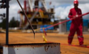 EE. UU. emite nueva licencia que autoriza suministro de diluyentes a Venezuela