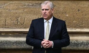 Detienen al expríncipe Andrés, hermano del rey británico Carlos III