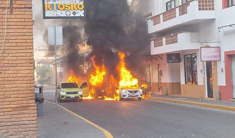 Sheinbaum llama a la “calma” tras violencia en México por muerte de “El Mencho”