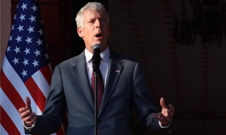 Secretario de Energía de EE. UU. aboga por “liberar” a los ciudadanos y la economía del país