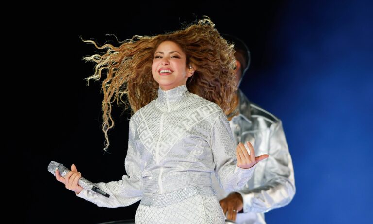 Shakira cantará de nuevo en abril frente a la Gran Pirámide de Guiza