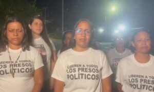 Comité aclara que mujer que abrazó a Rodríguez en Zona 7 no es familiar de presos políticos