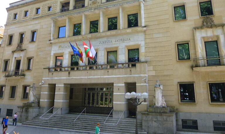 Un año de cárcel para español que insultó y humilló a venezolano por su origen