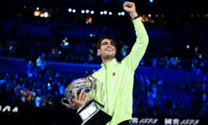 Carlos Alcaraz vence a Djokovic y completa los cuatro Grand Slam