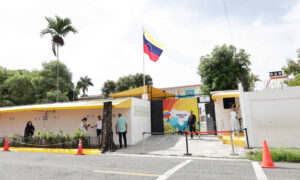 Venezuela y República Dominicana reactivarán vuelos y servicios consulares