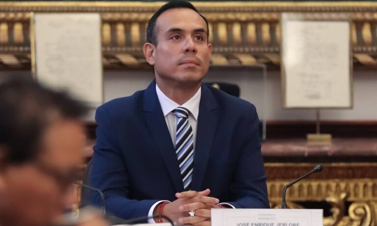 Congreso de Perú destituye al presidente interino José Jerí a dos meses de las elecciones
