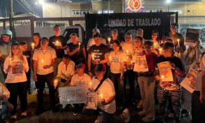 Familiares de presos políticos piden ayuda: Se escuchan gritos de auxilio en El Rodeo I
