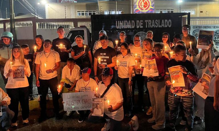 Familiares de presos políticos piden ayuda: Se escuchan gritos de auxilio en El Rodeo I