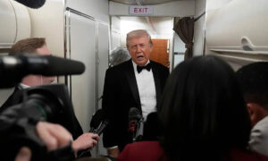 Trump propone acercar chavismo y oposición y confirma acuerdo petrolero con India