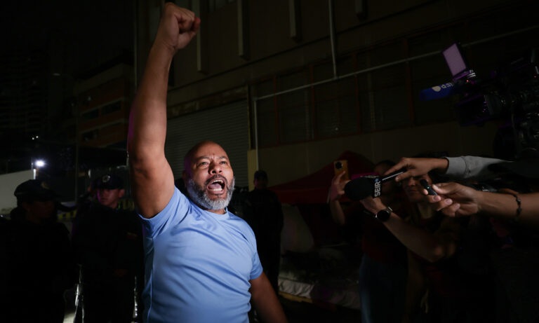 Excarcelan a 25 presos políticos en Zona 7 tras solicitud de visita a Rodríguez y Dogu