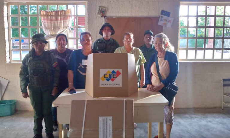 Instalan mesas electorales en el Zulia para la primera Consulta Popular de 2026