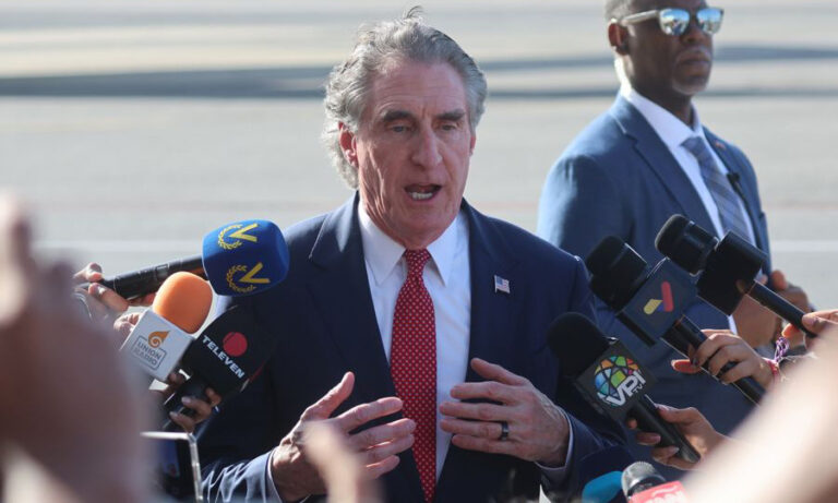 EE. UU. recibe primer cargamento de oro venezolano tras firma de licencias