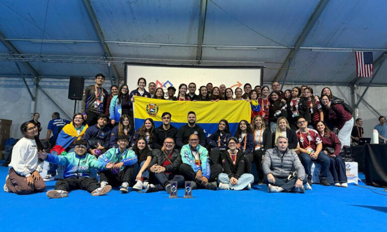 Tres colegios zulianos ganan premios en competencia de robótica en Italia