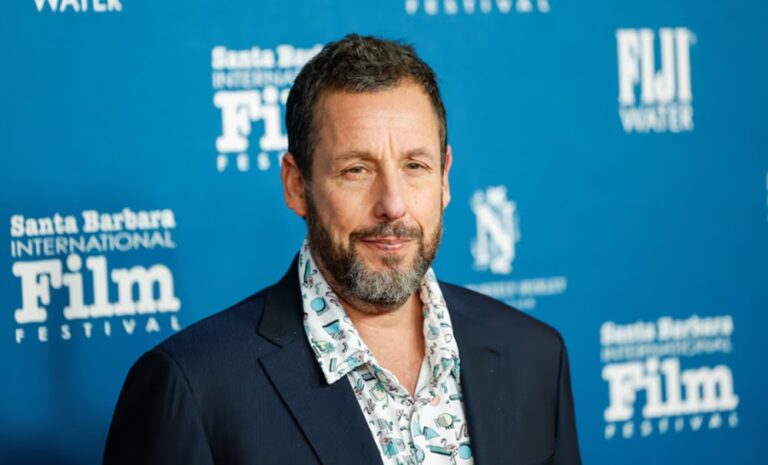 Adam Sandler lidera la lista de los actores mejor pagados en 2025