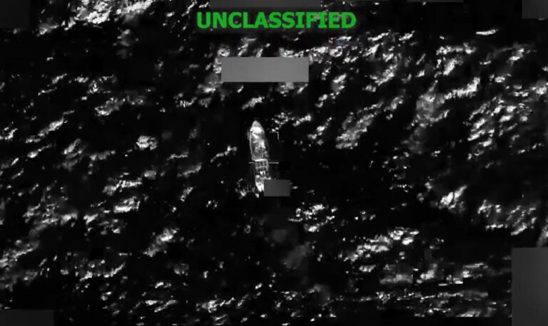 EE. UU. ataca una nueva “narcolancha” en el Caribe y mata a 4 tripulantes