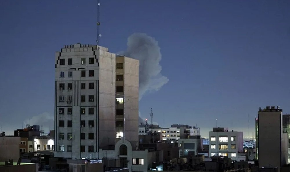 Israel bombardea sedes del Ministerio de Inteligencia y la Fuerza Quds en Teherán