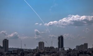 Medios iraníes afirman que Irán atacó la oficina de Netanyahu en Israel