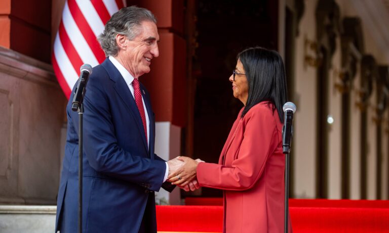 EE. UU. resalta riquezas venezolanas y dice que la colaboración “no tiene límites”