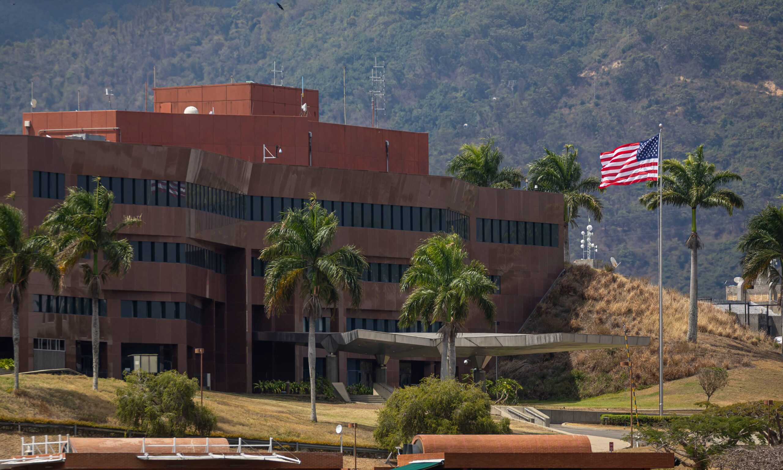 EE. UU. reanuda oficialmente operaciones de su Embajada en Caracas