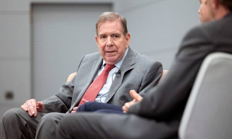 González Urrutia se opera con “éxito” de su hueso roto y se encuentra en buen estado