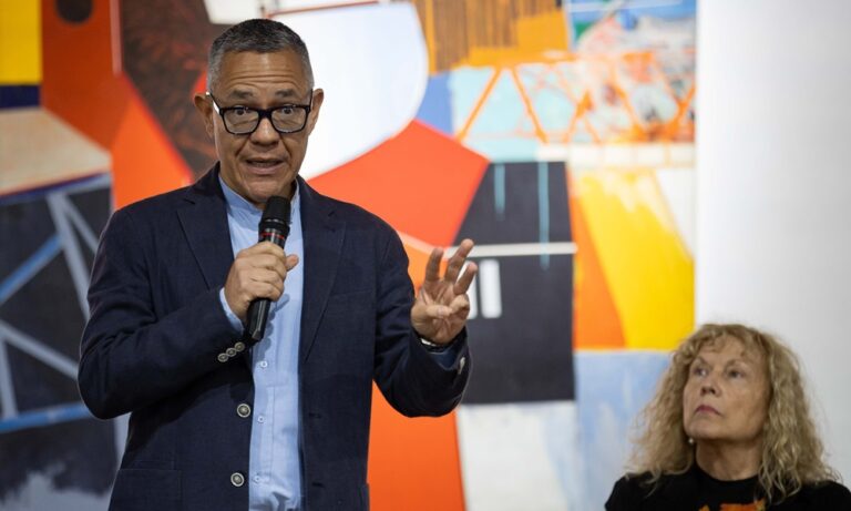 Ministro Ernesto Villegas se separa del Psuv al postularse a la Defensoría del Pueblo