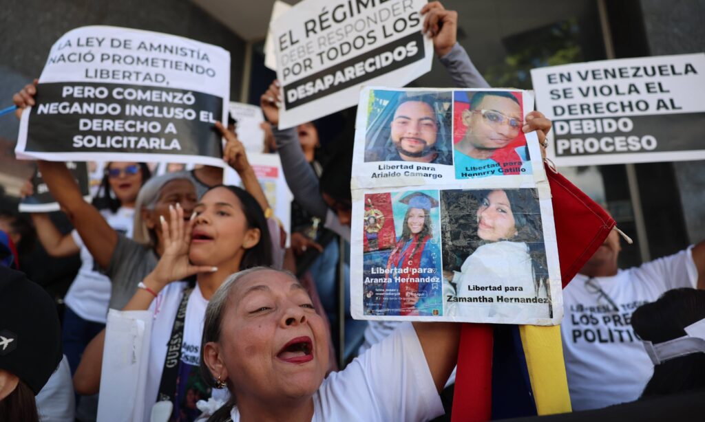 Familiares exigen a la AN acelerar la amnistía a presos políticos