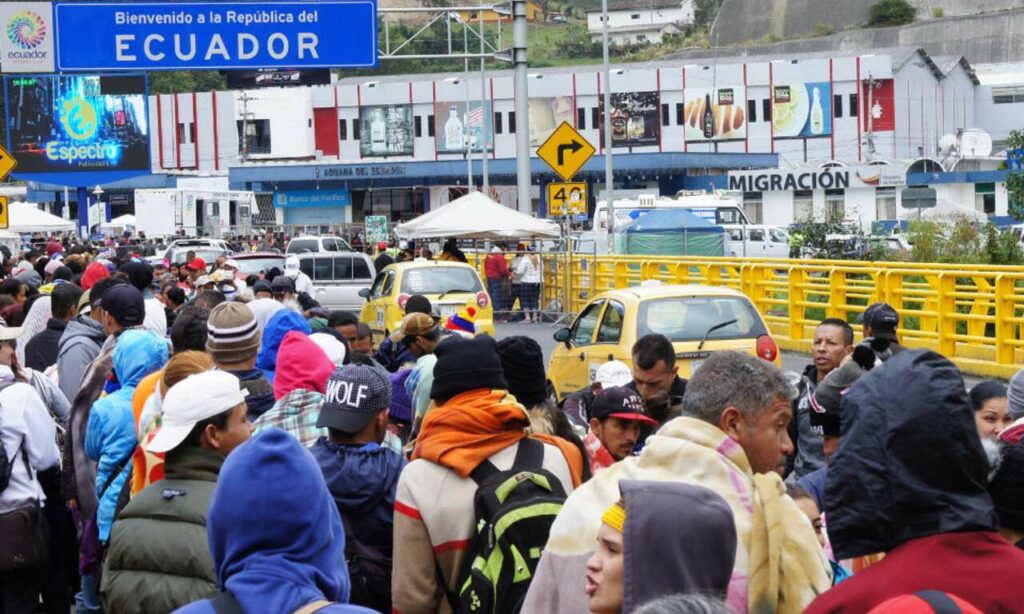 Petro condiciona corredor humanitario para venezolanos a cambio de “respeto” de Noboa