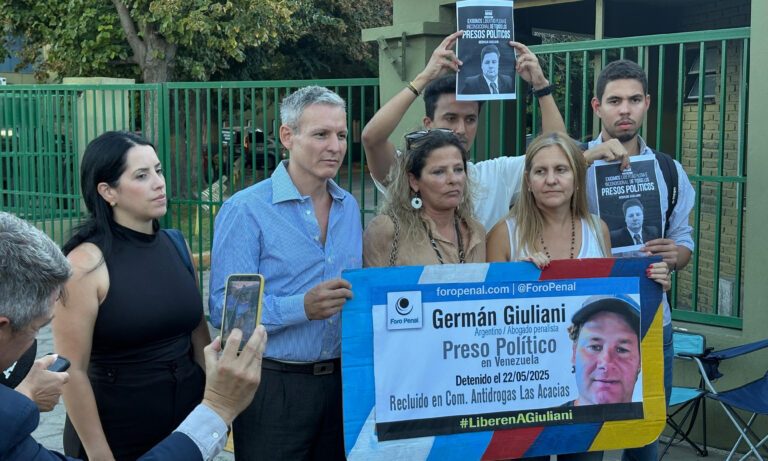 Familia de abogado argentino detenido en Venezuela pide intervención de EE. UU.