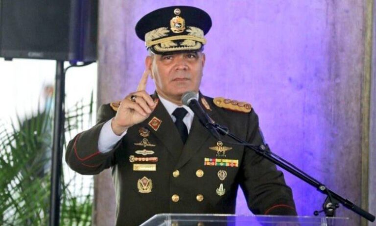 Exministro Padrino López insta a construir una nueva estrategia de defensa