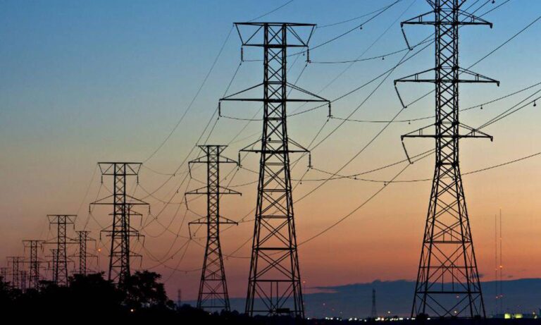 Cámara de Comercio propone retomar la descentralización en el sector eléctrico