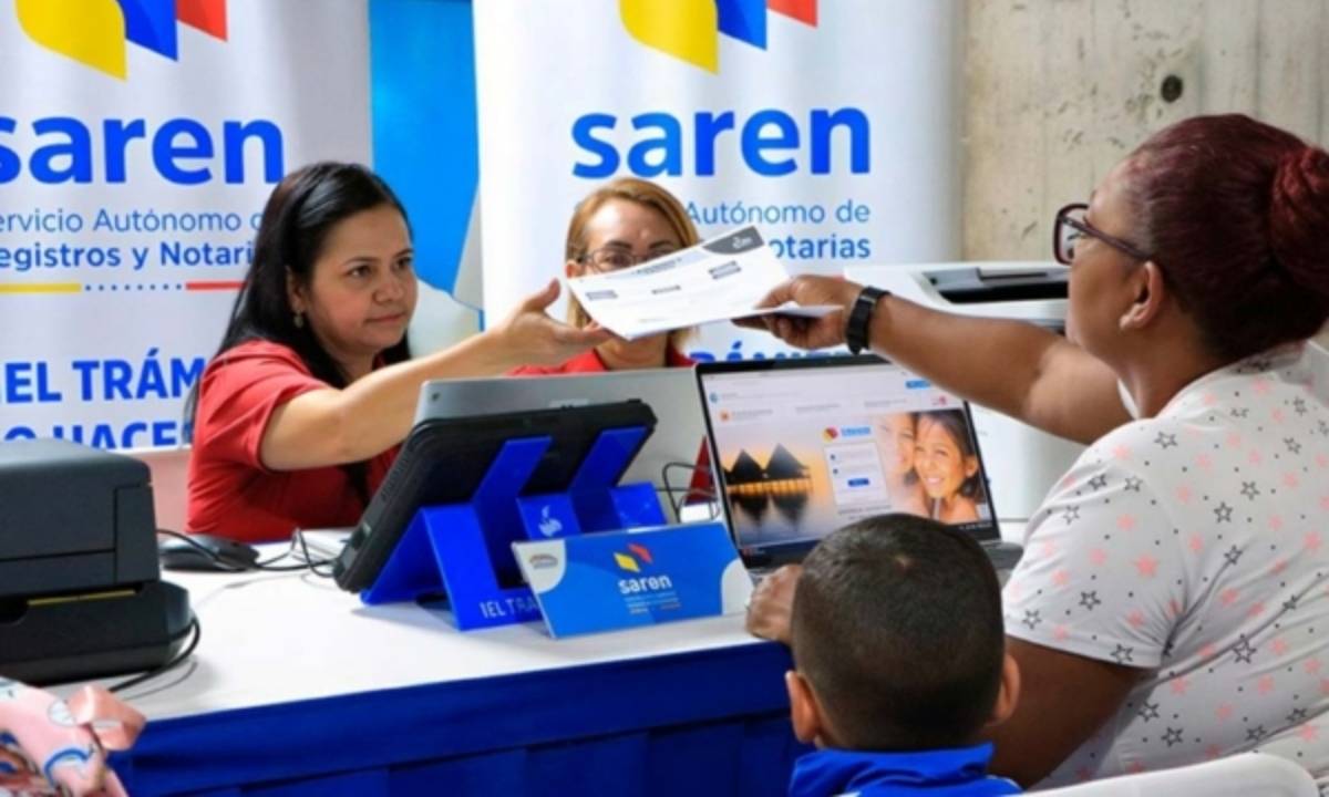 Otorgan permisos de viajes a menores en el aeropuerto La Chinita